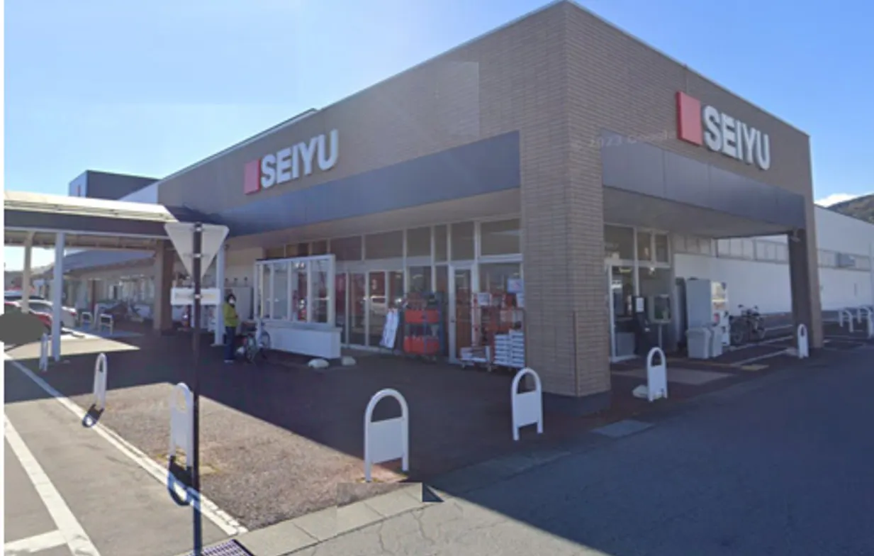 【西友　長野北店】外区画 入口付近 (屋根なし)　キッチンカーや移動販売 などにおすすめな屋外催事イベントスペースの画像