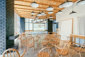 【テレコムセンター駅徒歩5分】お台場オフィスビル『the SOHO』内のカフェ併設イベントスペース