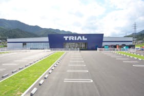 【スーパーセンタートライアル養父店】キッチンカー(調理営業)出店限定/屋外スペース