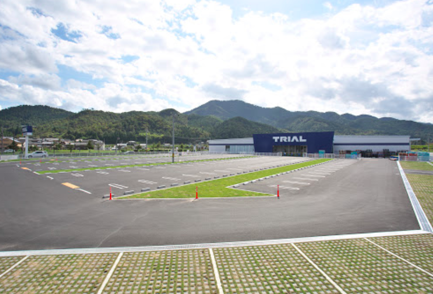 【スーパーセンタートライアル養父店】キッチンカー（調理営業）出店限定/屋外スペース