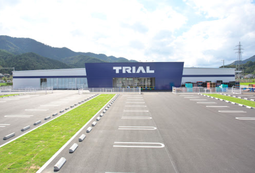 【スーパーセンタートライアル養父店】キッチンカー（調理営業）出店限定/屋外スペース