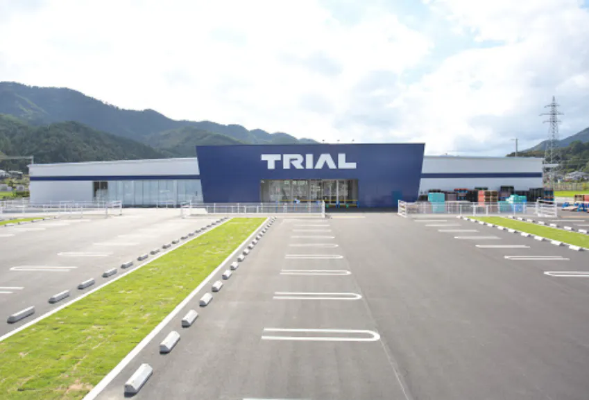 【スーパーセンタートライアル養父店】キッチンカー（調理営業）出店限定/屋外スペース