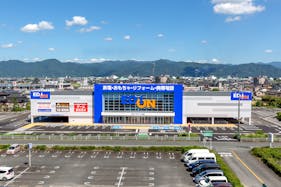 【エディオン八代店】プロモーションに利用可能な店内エントランススペース