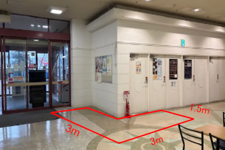 【イオン秋田中央店】1F正面入口 販促プロモーションや物販に最適なスーパー店内催事イベントスペースの画像1