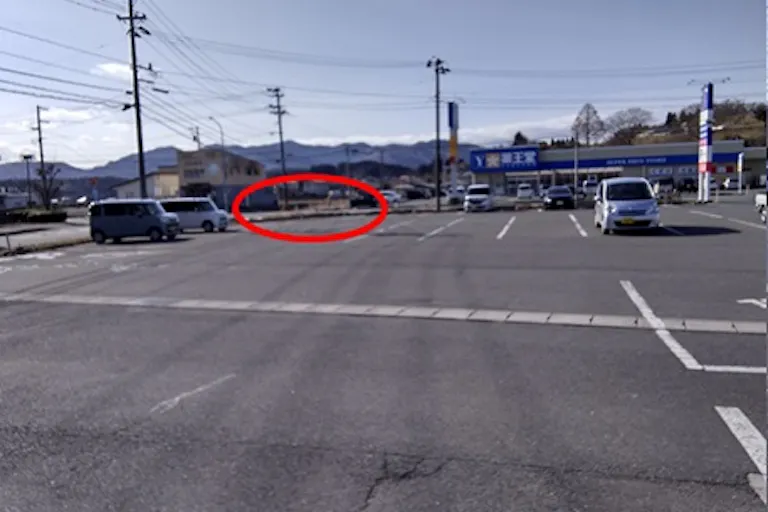 【ホームマート本吉店】屋外駐車場(南側) キッチンカーの出店に最適なホームセンター内駐車場の屋外イベントスペースの画像1