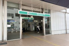 【横浜市営地下鉄グリーンライン都筑ふれあいの丘駅】食物販やプロモーションに最適な改札正面スペース