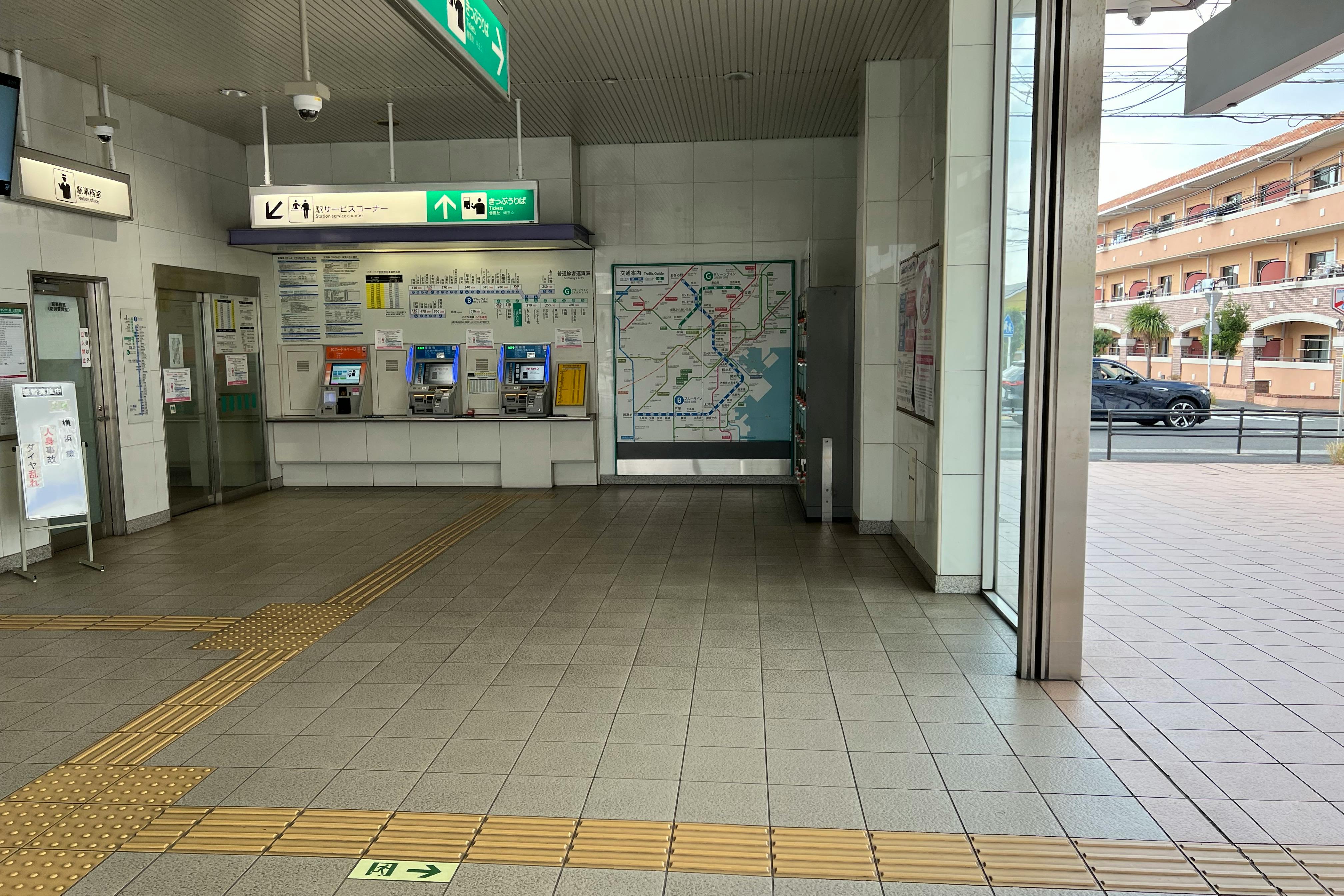 【横浜市営地下鉄グリーンライン都筑ふれあいの丘駅】食物販やプロモーションに最適な改札正面スペース