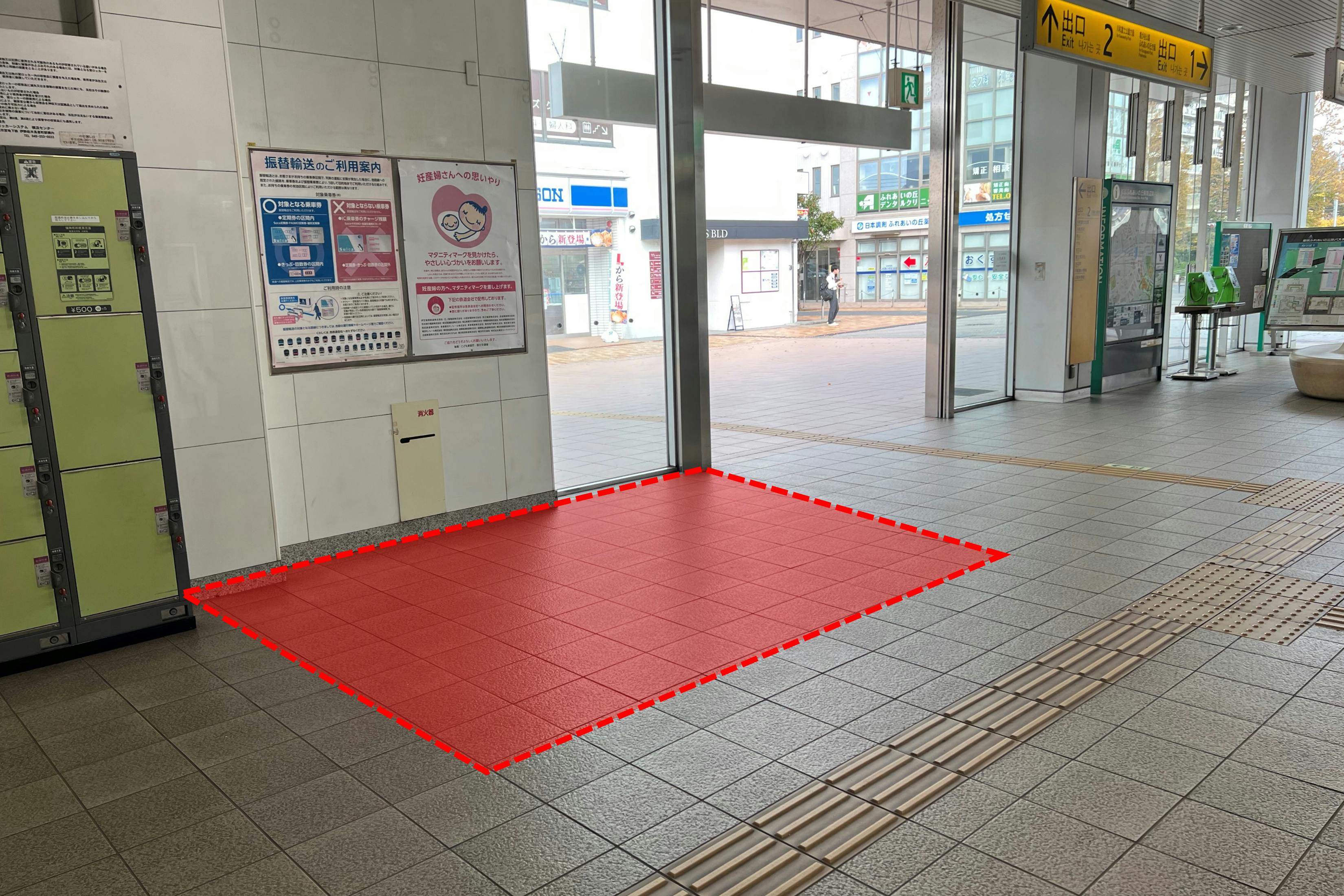 【横浜市営地下鉄グリーンライン都筑ふれあいの丘駅】食物販やプロモーションに最適な改札正面スペース