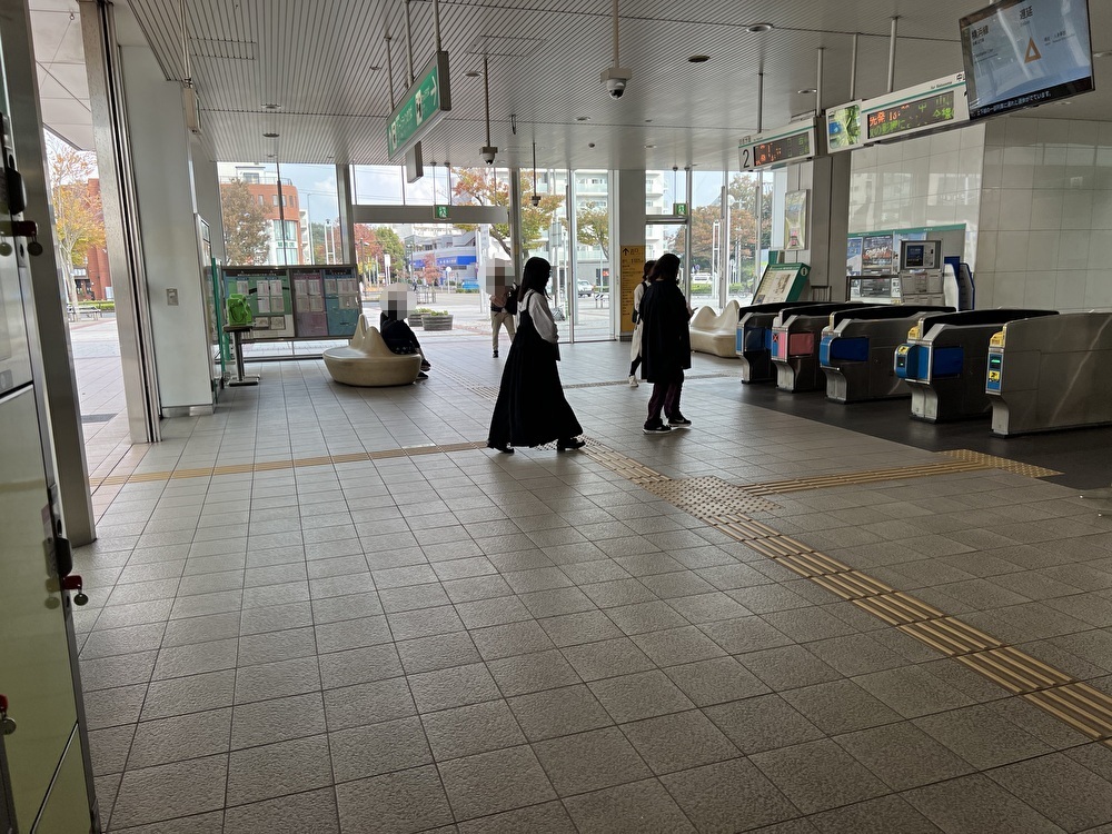 【横浜市営地下鉄グリーンライン都筑ふれあいの丘駅】食物販やプロモーションに最適な改札正面スペースの画像6