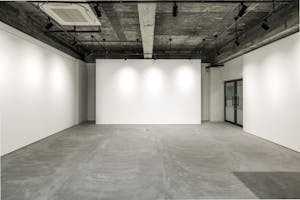 【宮崎駅エリア】個展やグループ展、アパレル関係の展示販売会に最適な文化の薫る楠並木通りにあるギャラリースペース