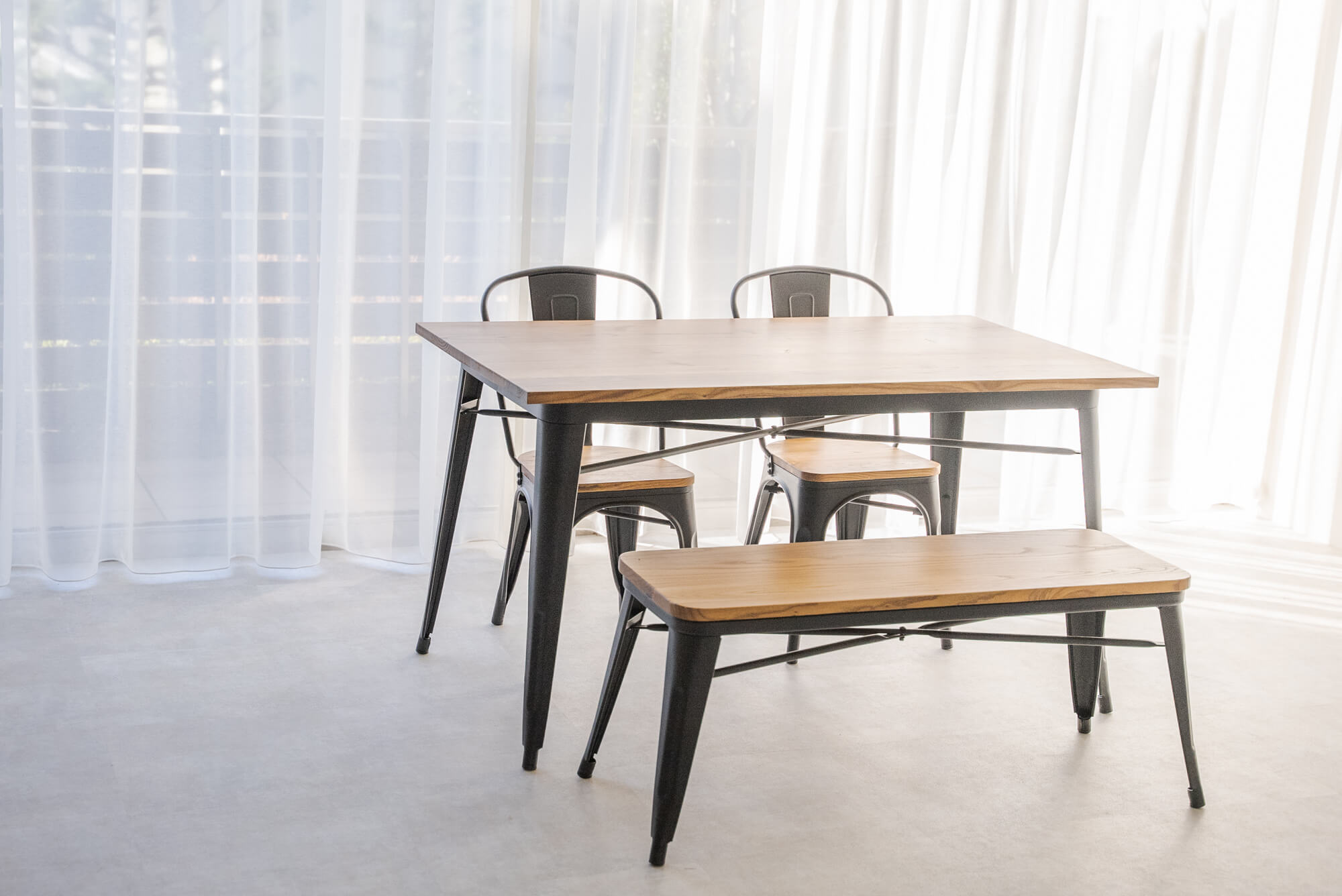 【幡ヶ谷駅5分】展示会やポップアップストア・撮影に最適な白を基調とした駅チカにあるレンタルスペース