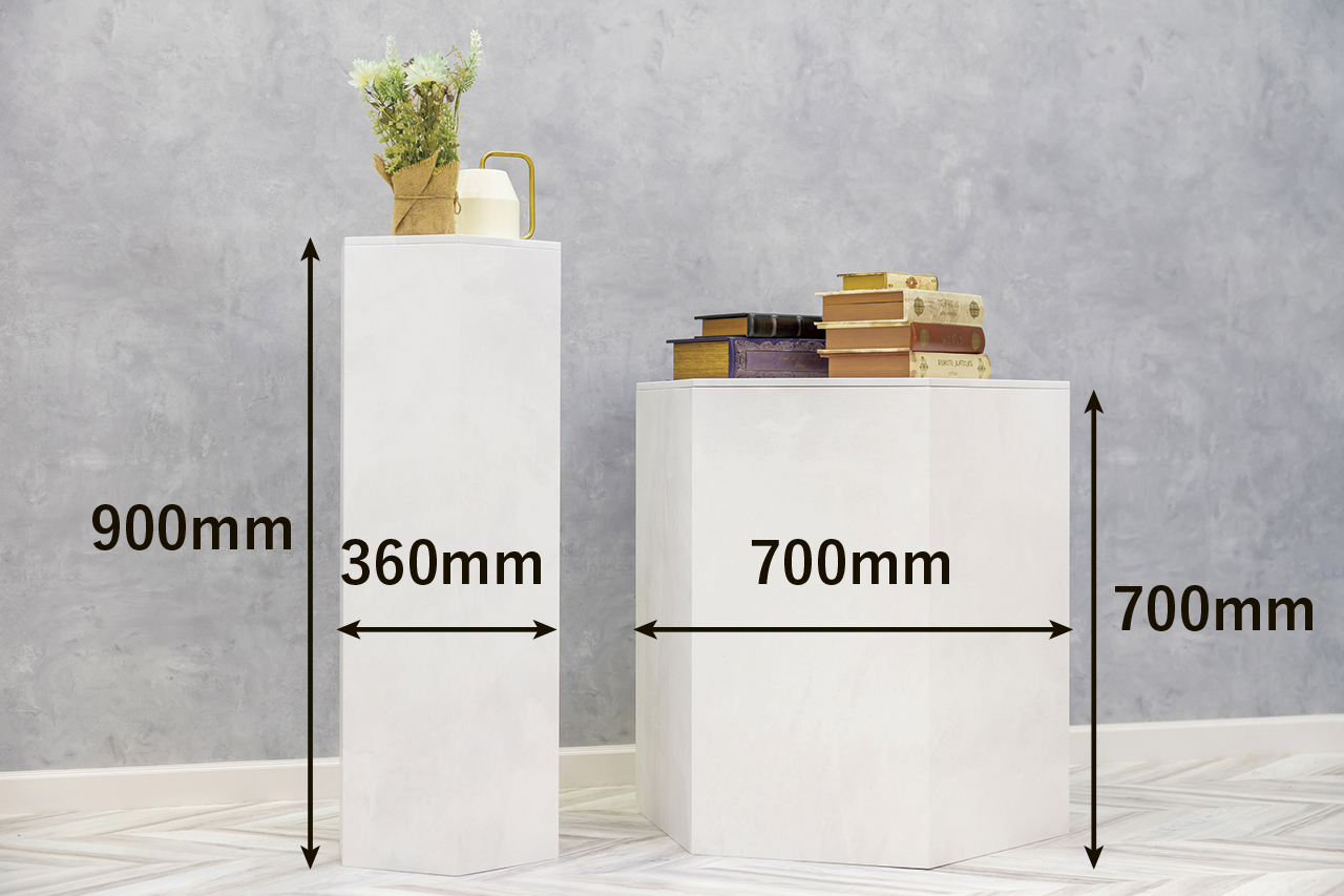 ディスプレイ用の什器も完備