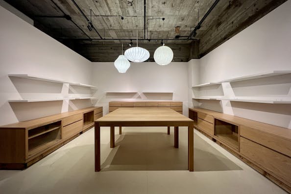 【蔵前駅8分】展示会やポップアップストアに最適な白壁と木の温もりを感じられるレンタルギャラリー