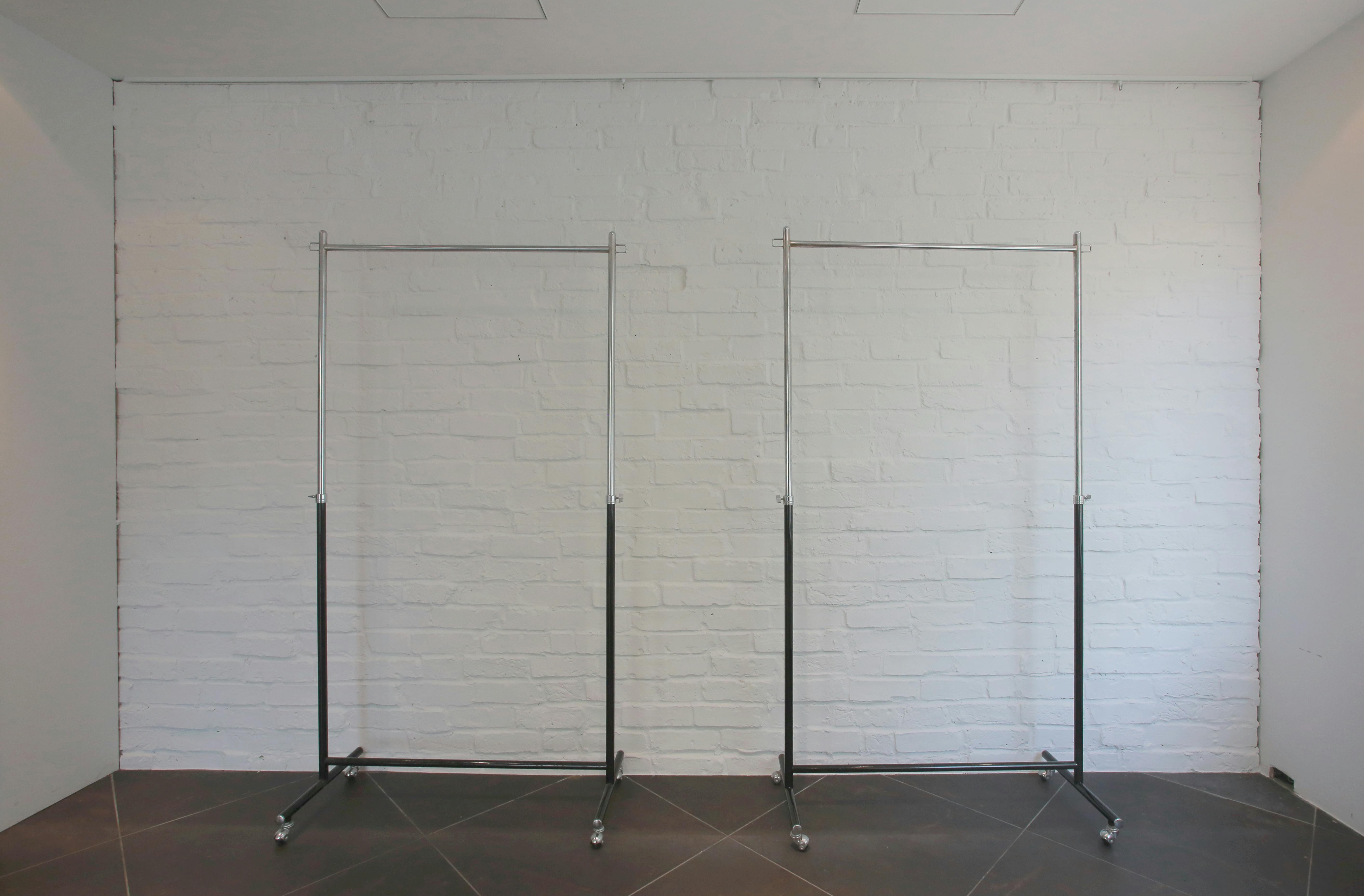 【明治神宮前〈原宿〉駅5分】展示什器貸出無料で展示会・ポップアップストアに最適!視認性抜群な明治通り沿いにある路面レンタルスペース