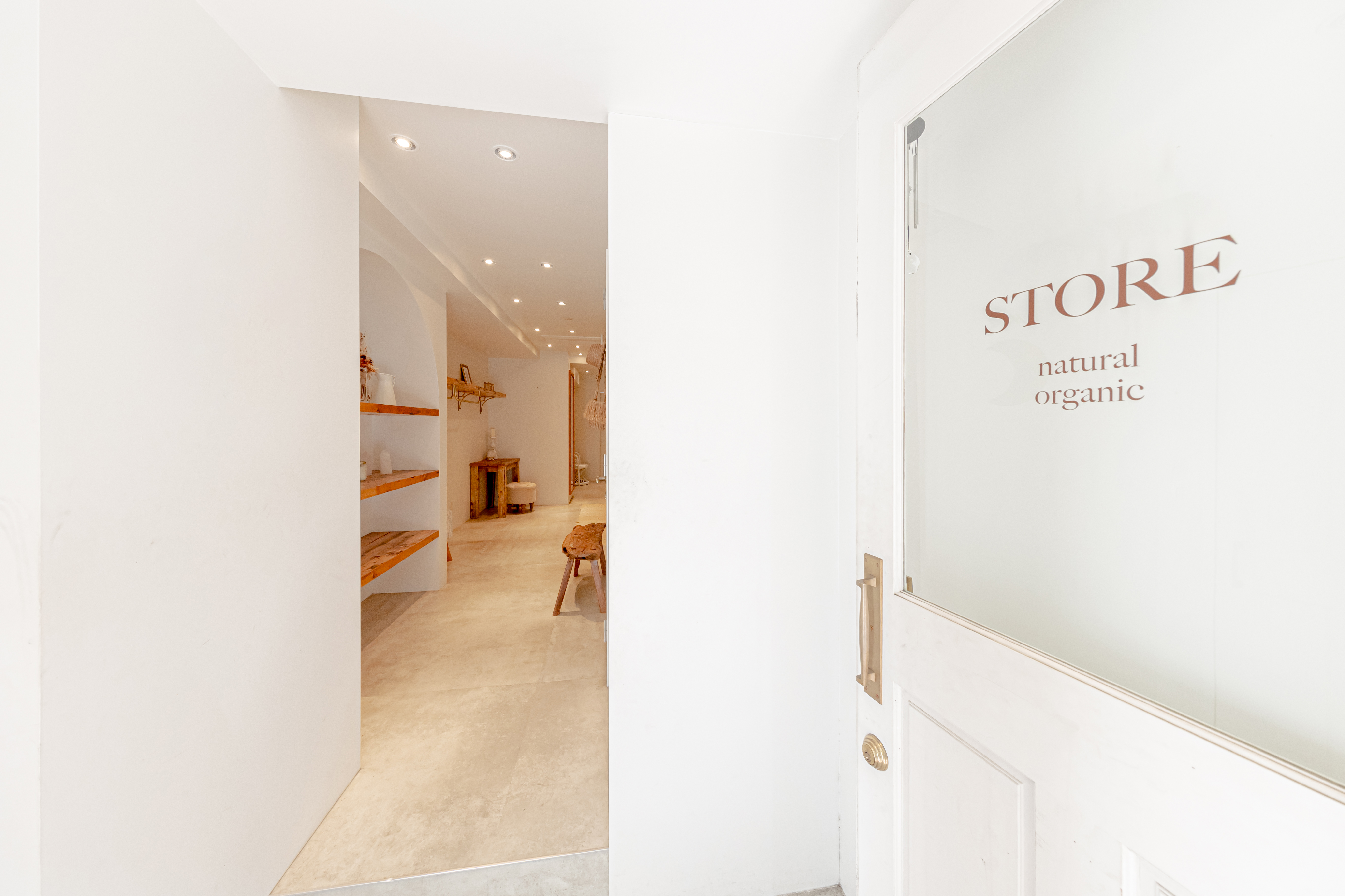 適度に店内が見えるのでとても入りやすい入り口