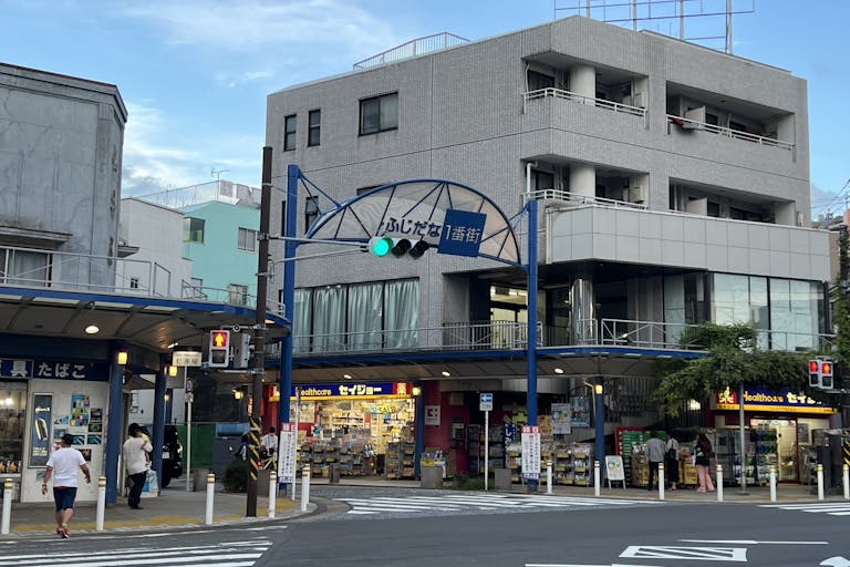 【食選館マルヤマ藤棚店】物販、食物販のポップアップストアに最適な「藤棚一番街」内の地域密着型スーパーの店内レジ直結中央イベントスペースの画像3