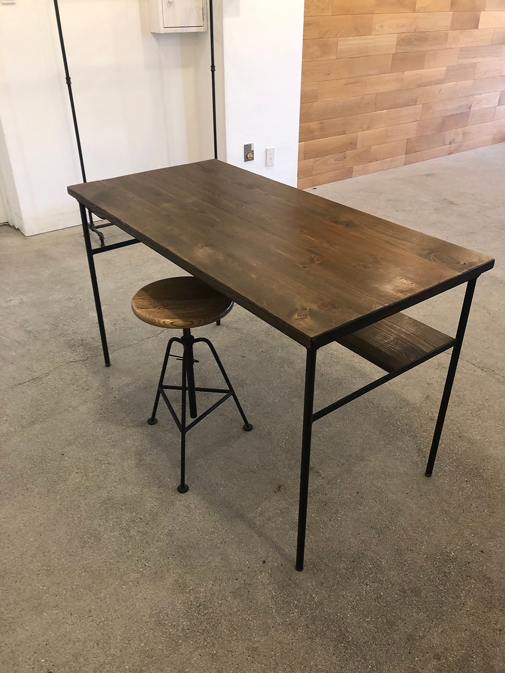 デスク・椅子（レンタル無料）