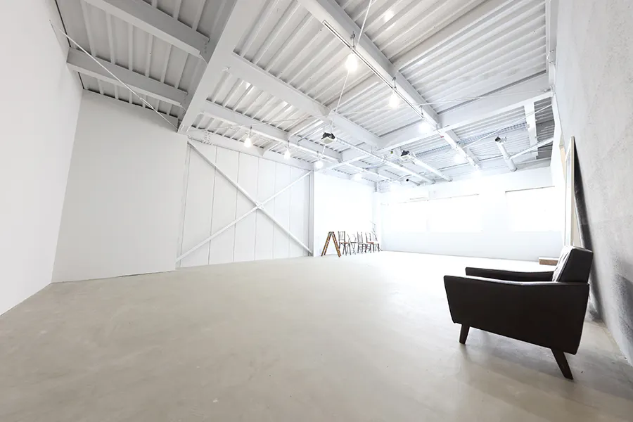 【押上駅(スカイツリー前)3分】展示会・撮影・各種イベントに最適な白を基調とした屋上も利用可能なスペース