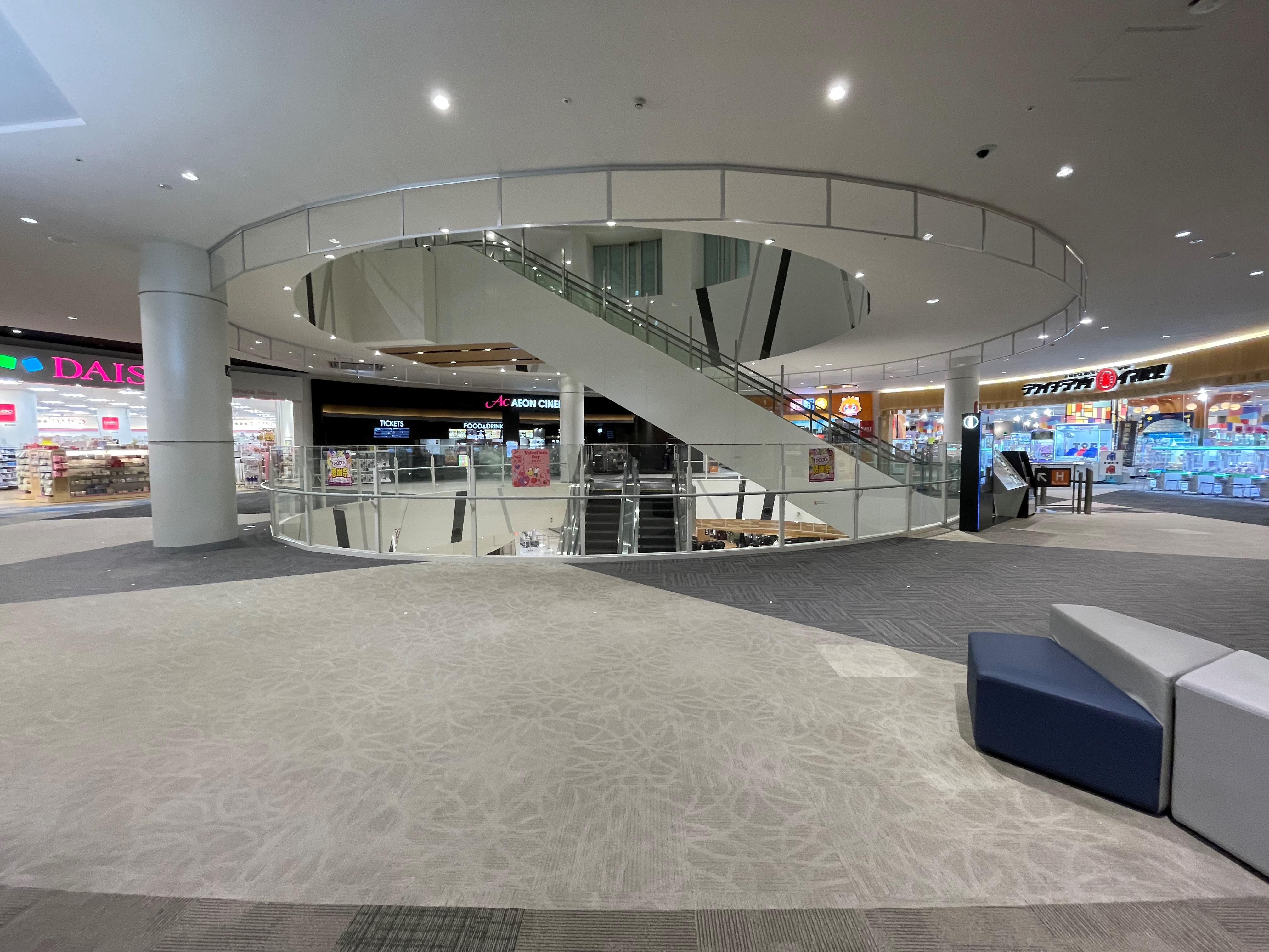 【イオンモール今治新都市】スペースJ（2F ソフトバンク前）