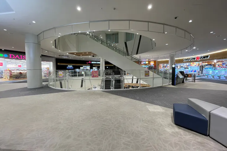 【イオンモール今治新都市】スペースJ(2F ソフトバンク前)の画像2