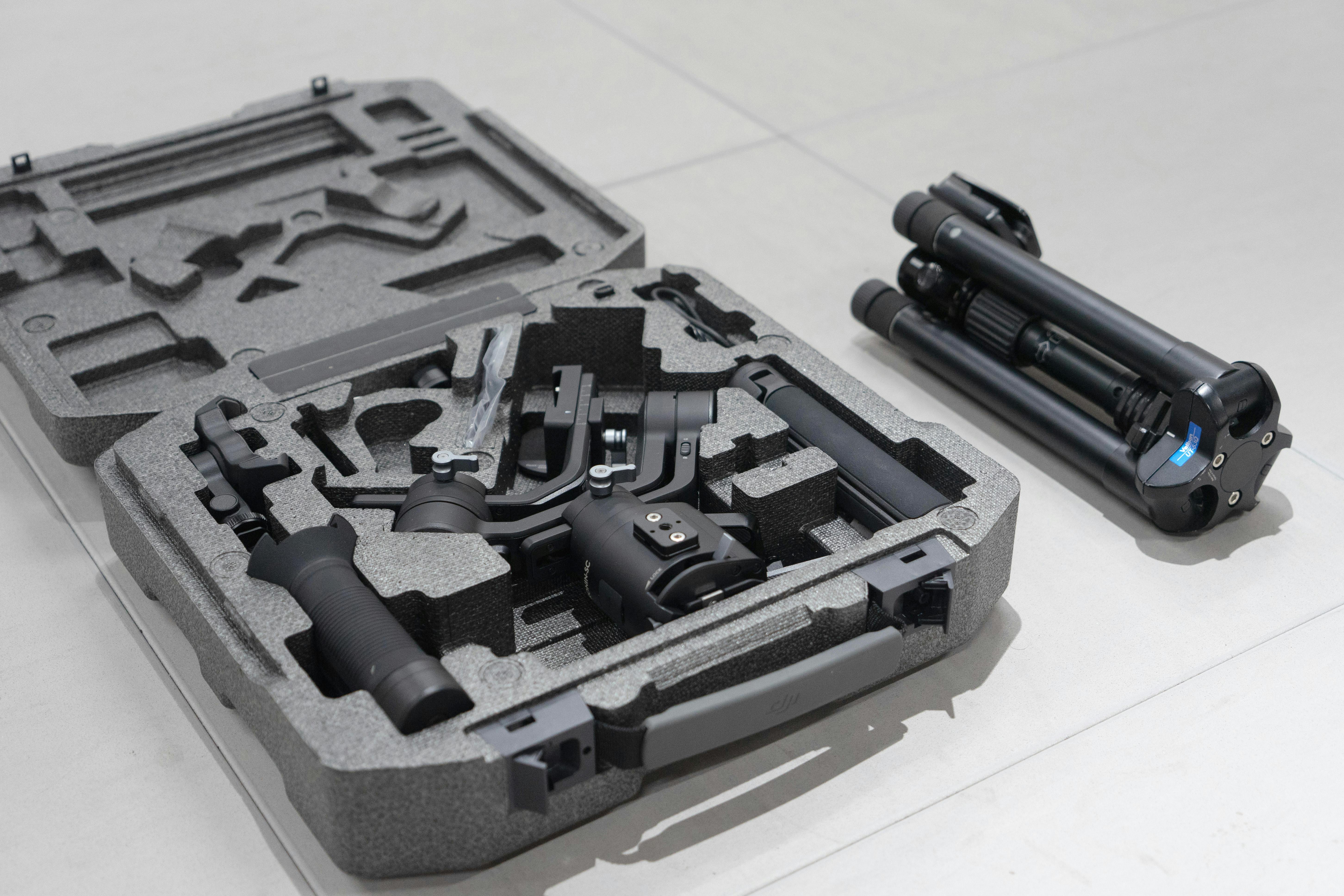 【六本木一丁目駅5分】展示会や撮影・収録、ポップアップストア等に最適な白壁のシンプルなイベントスペース