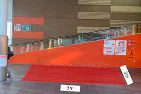 【ミスターマックス 湘南藤沢店】センターコートオートスロープ下 販促プロモーションや物販用途に最適な総合ディスカウントストアの催事イベントスペース