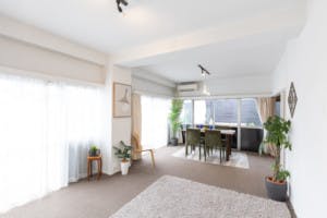 【曙橋駅3分】撮影や展示会等に適した自然光が入るバルコニー付きのスタジオスペース