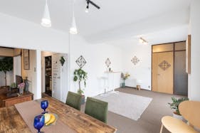 【曙橋駅3分】撮影や展示会等に適した自然光が入るバルコニー付きのスタジオスペース