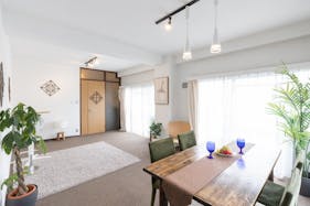 【曙橋駅3分】撮影や展示会等に適した自然光が入るバルコニー付きのスタジオスペース