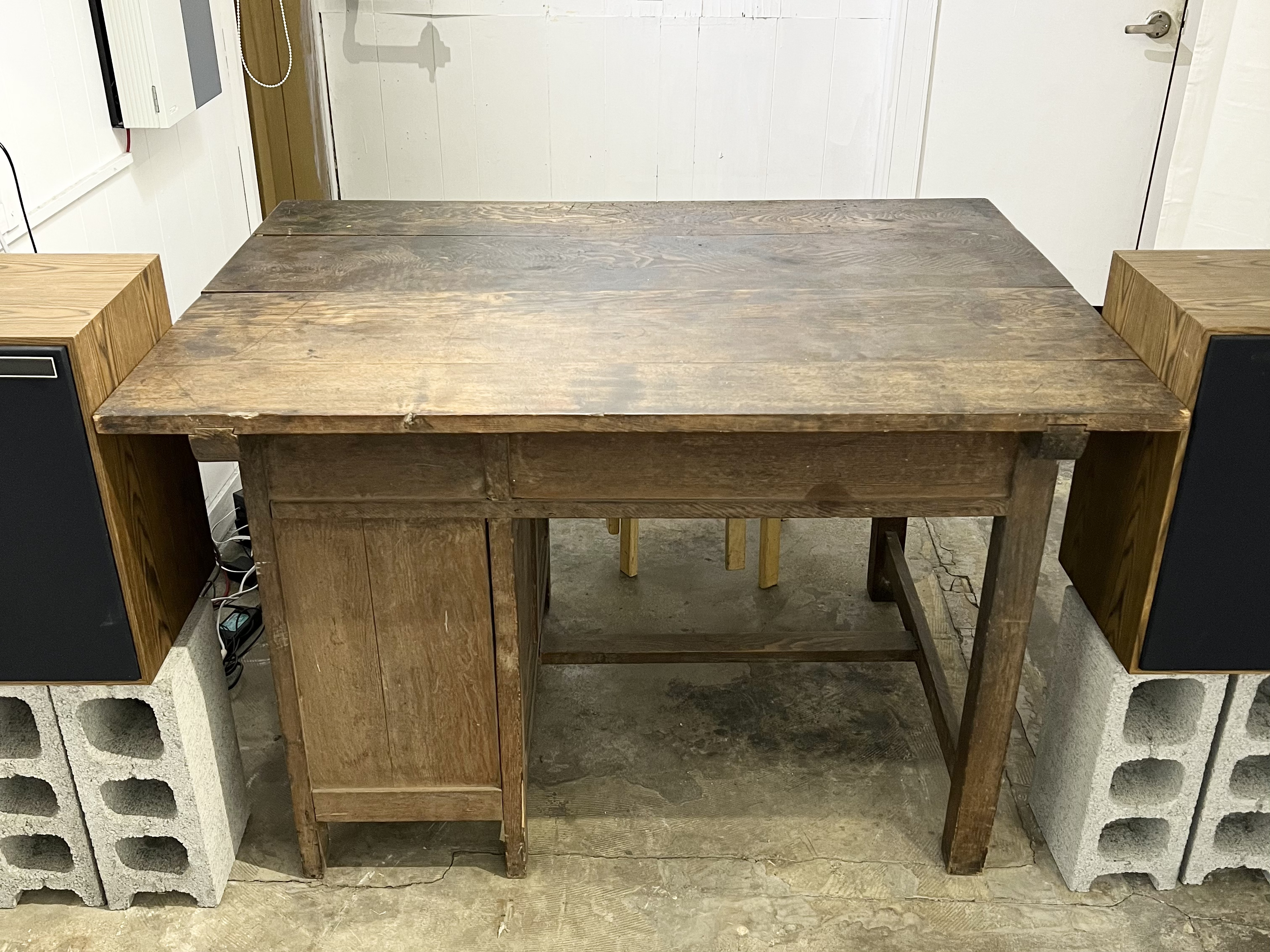 什器（レジカウンター）