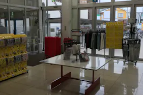 【西友 中浦和店】1階入口横 物販、食物販のポップアップストアやプロモーション用途に最適なスーパー店内催事イベントスペース