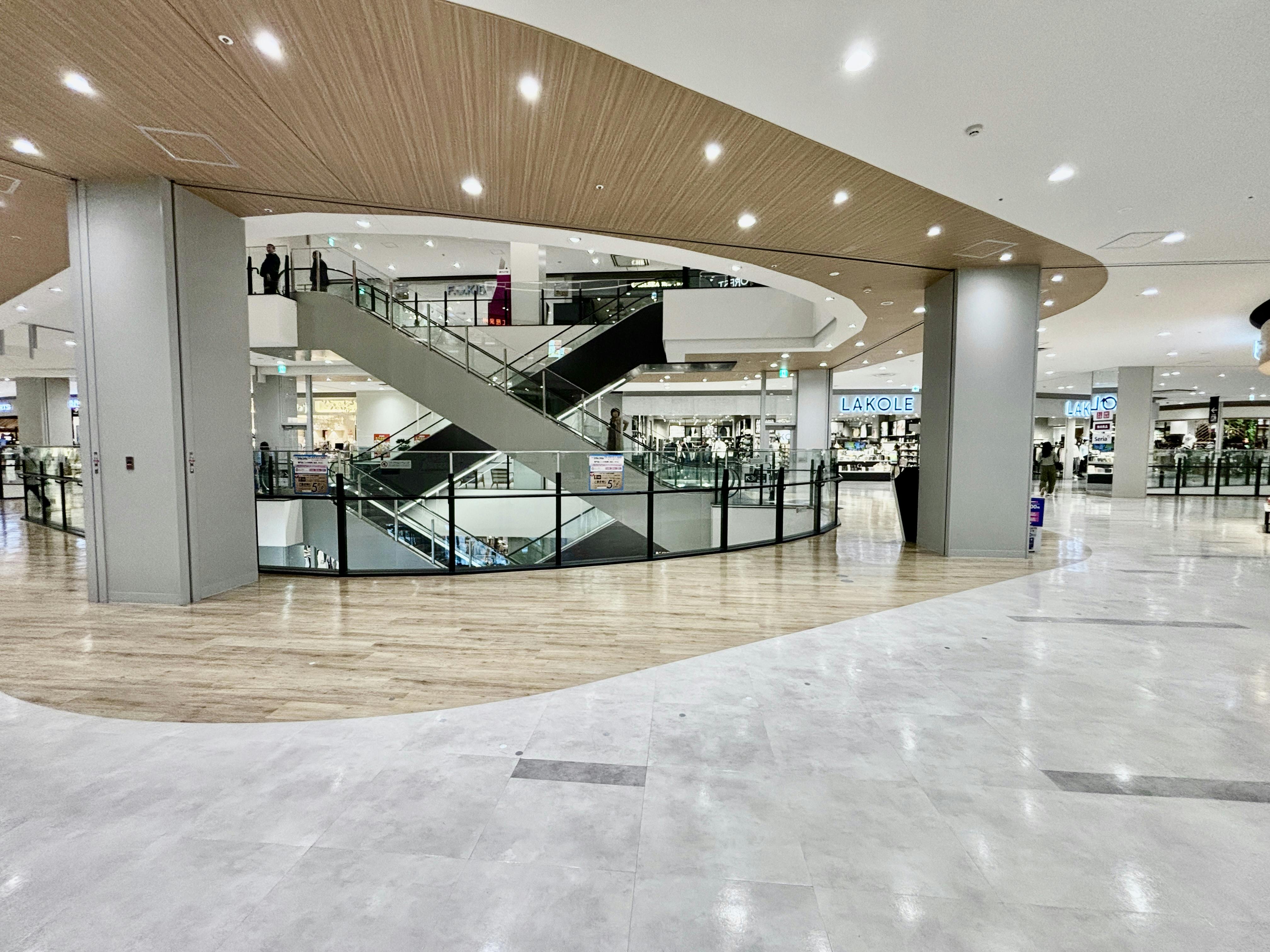 【イオンモール Nagoya Noritake Garden】2F レストランコートの画像