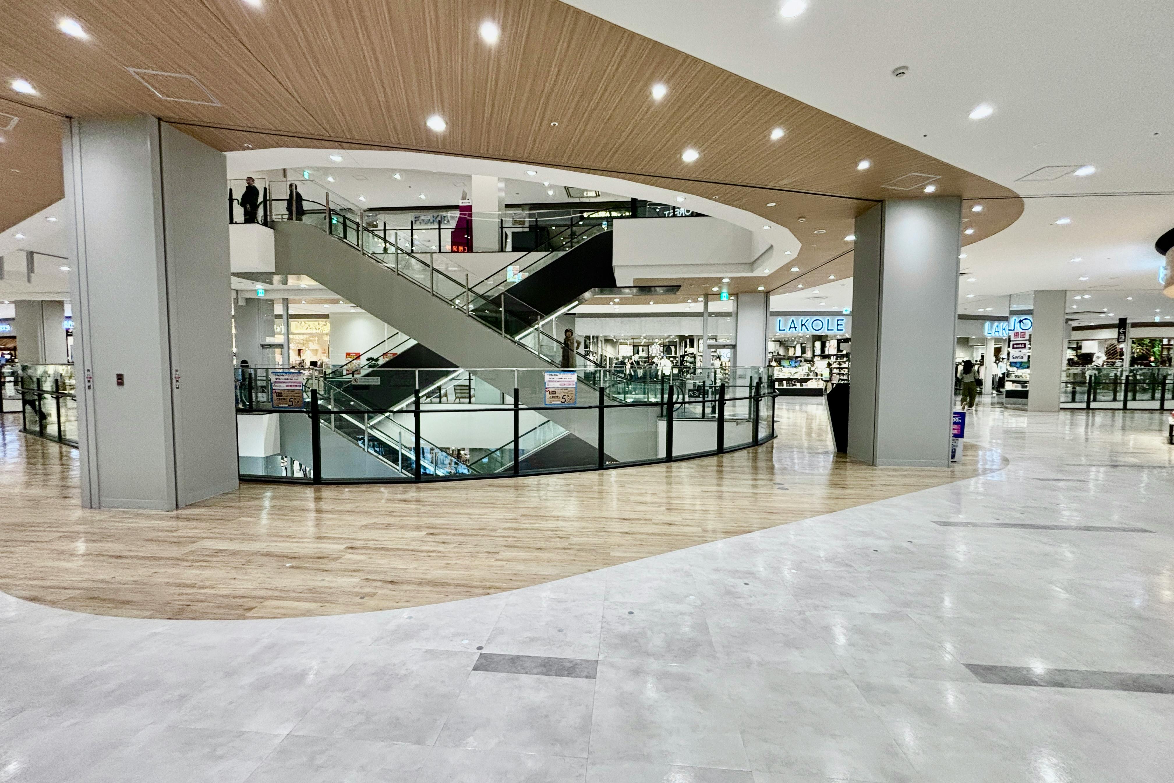 【イオンモール Nagoya Noritake Garden】2F レストランコート