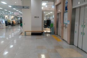 【イオン福知山】各種プロモーションや物販に最適なエスカレーター前催事イベントスペース