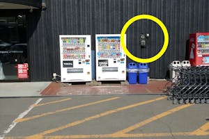 【メガセンタートライアルわさだ店】キッチンカーやプロモーションに利用可能な店頭入口スペース