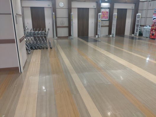 【イオン京都洛南SC】各種プロモーションや物販、食物販のポップアップストアに最適な中央エレベーター前 イベントスペース