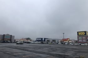 【フレスポ・ニッテン】食物販などの利用に適した風除室スペース