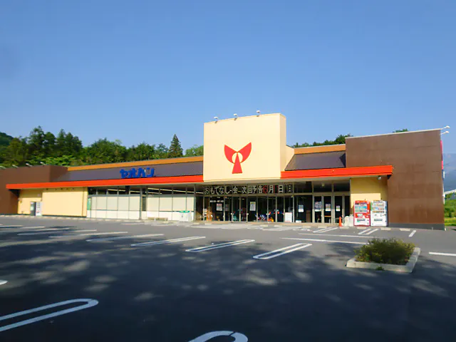 【ヤオハン七里店】プロモーションや物販に最適な店内レジ前スペース