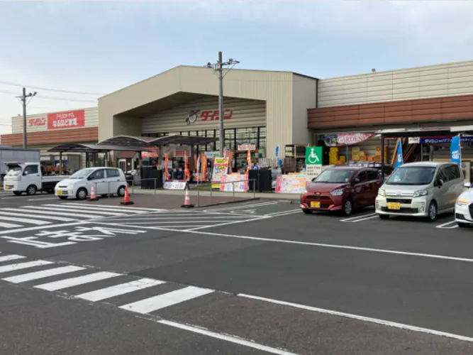 【ダイシン亘理店】風除室　プロモーションや物販に最適なホームセンター内階段前の催事イベントスペース