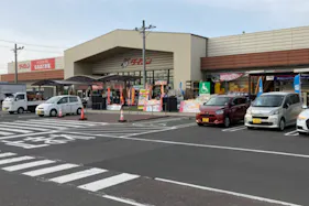 【ダイシン亘理店】風除室 プロモーションや物販に最適なホームセンター内階段前の催事イベントスペース