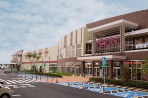 【イオンタウン上里】キッチンカーの出店に最適な複合商業施設内東側入口付近にある屋外イベントスペース