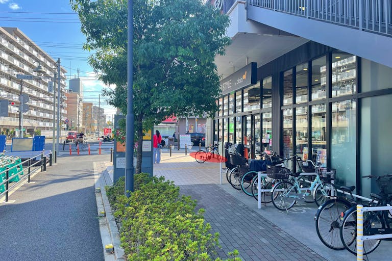 【イオンタウン市川大和田】各種プロモーションイベントに最適な商業施設出入口付近にある視認性の高い軒下スペースの画像5