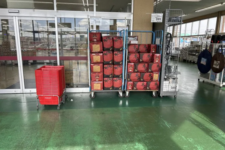 【エフマート多度】販促プロモーションに最適なエスカレーター下にある催事スペース