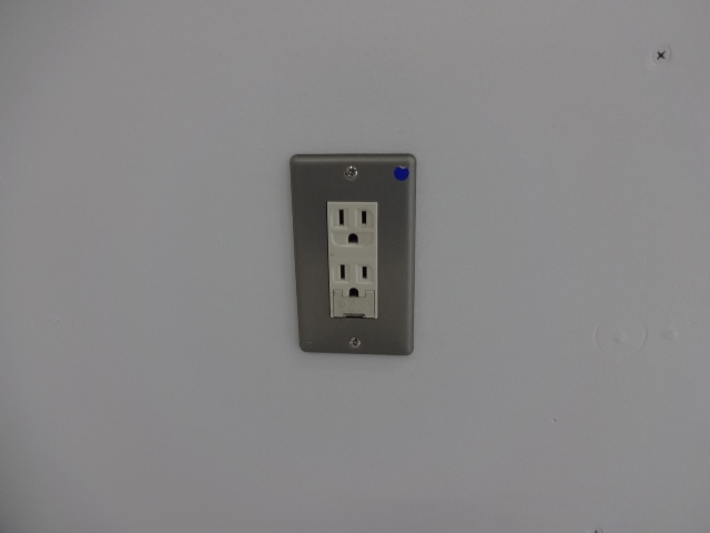 コンセント2