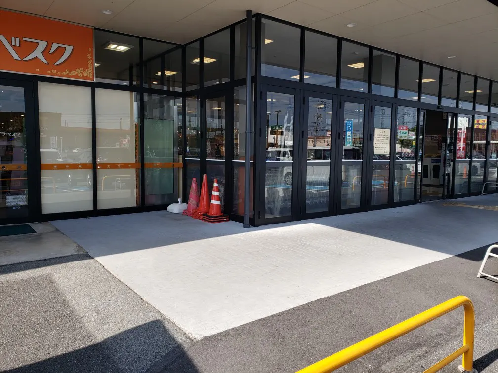 【天満屋ハピーズ大安寺店】正面入口横 各種プロモーション、会員獲得イベントに最適な屋外催事イベントスペース