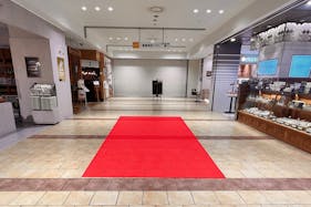 【アミュプラザ鹿児島】B1F 東西通路(東側)/食物販に最適な、飲食・食品フロア地下通路中央のポップアップスペース