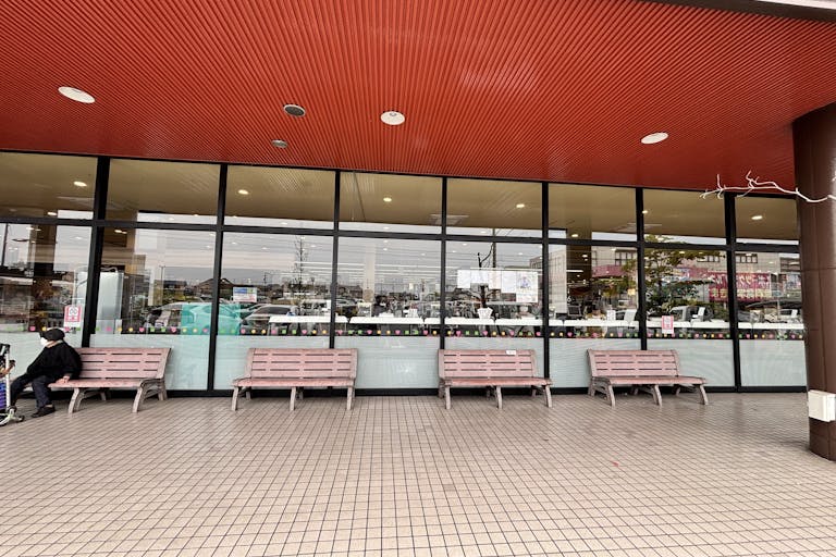 【スマイルキッチン】キッチンカーや食物販に適した地元密着型スーパーの軒先スペースの画像4