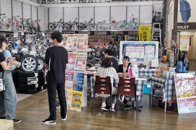 【サンデー盛岡みたけ店】風除室 食物販やプロモーション等の出店に最適なホームセンター店内のイベントスペース