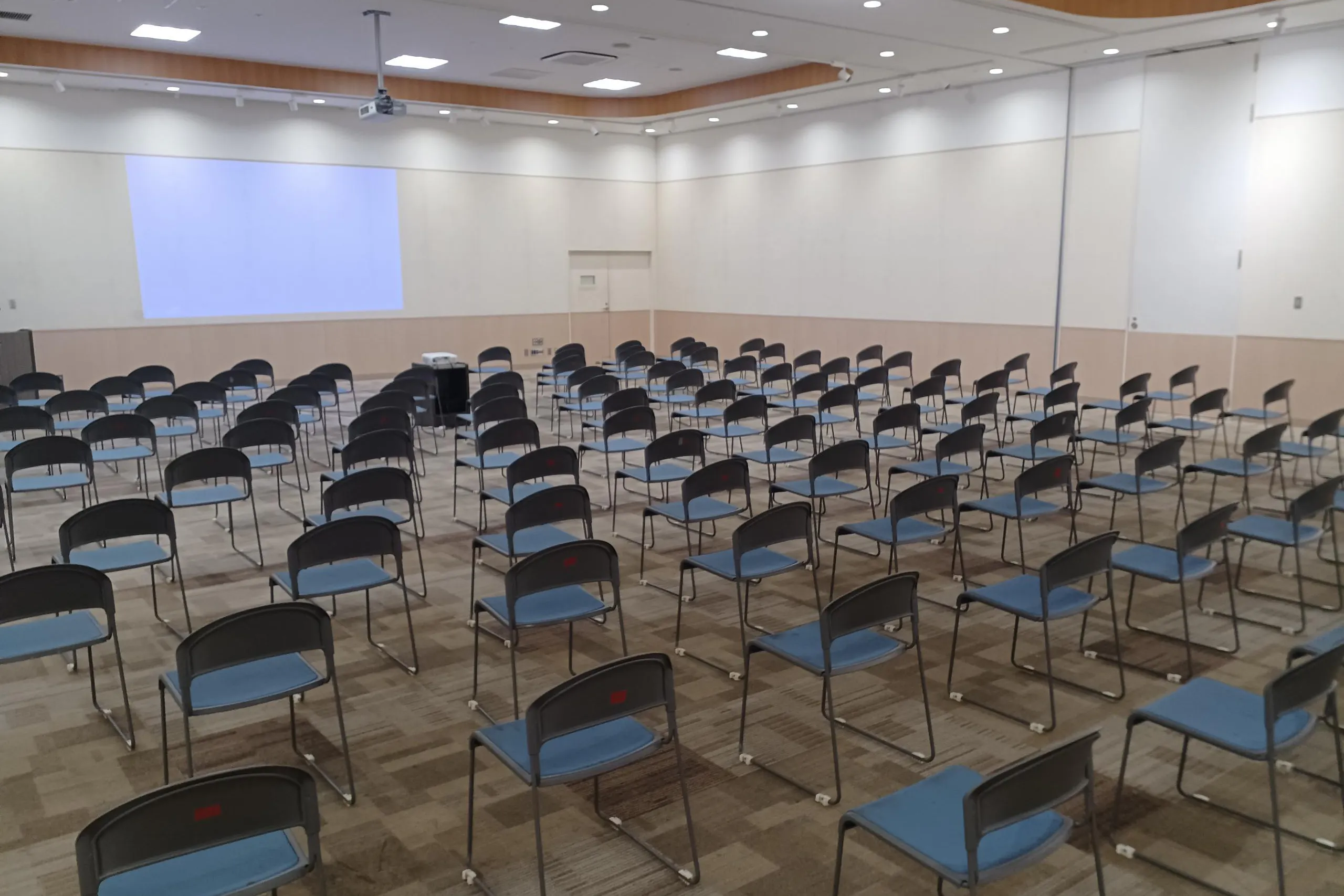 【イオンモール羽生】イオンホールA+B