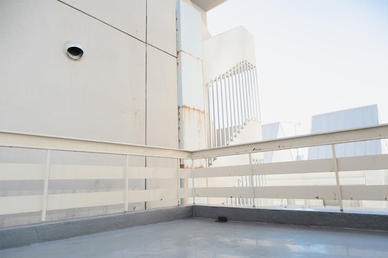 【青山一丁目駅4分】展示会や撮影に最適なバルコニー付きの白を基調としたモダンなレンタルスペースの画像11